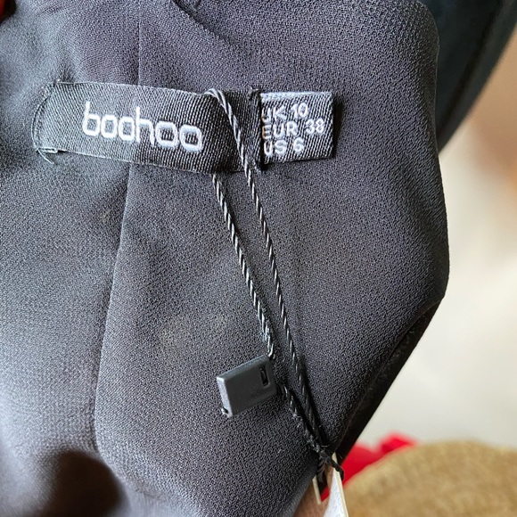 Boohoo black strappy top - NWT - Picture 6 of 6